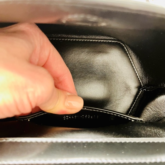 Gucci Black Patent Leather in Bag with Bamboo Handle - Picture 12 of 14